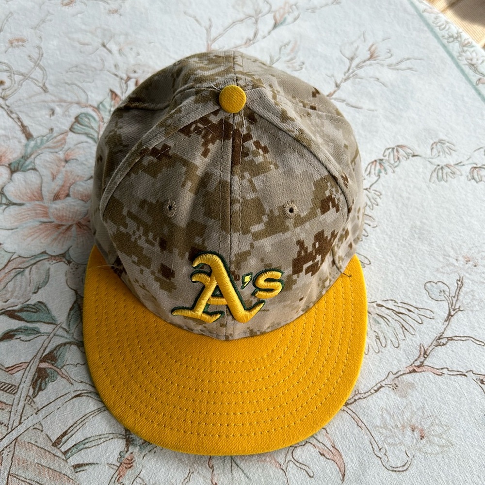 Oakland A’s 59 fifty official on field cap sz 7 3/8